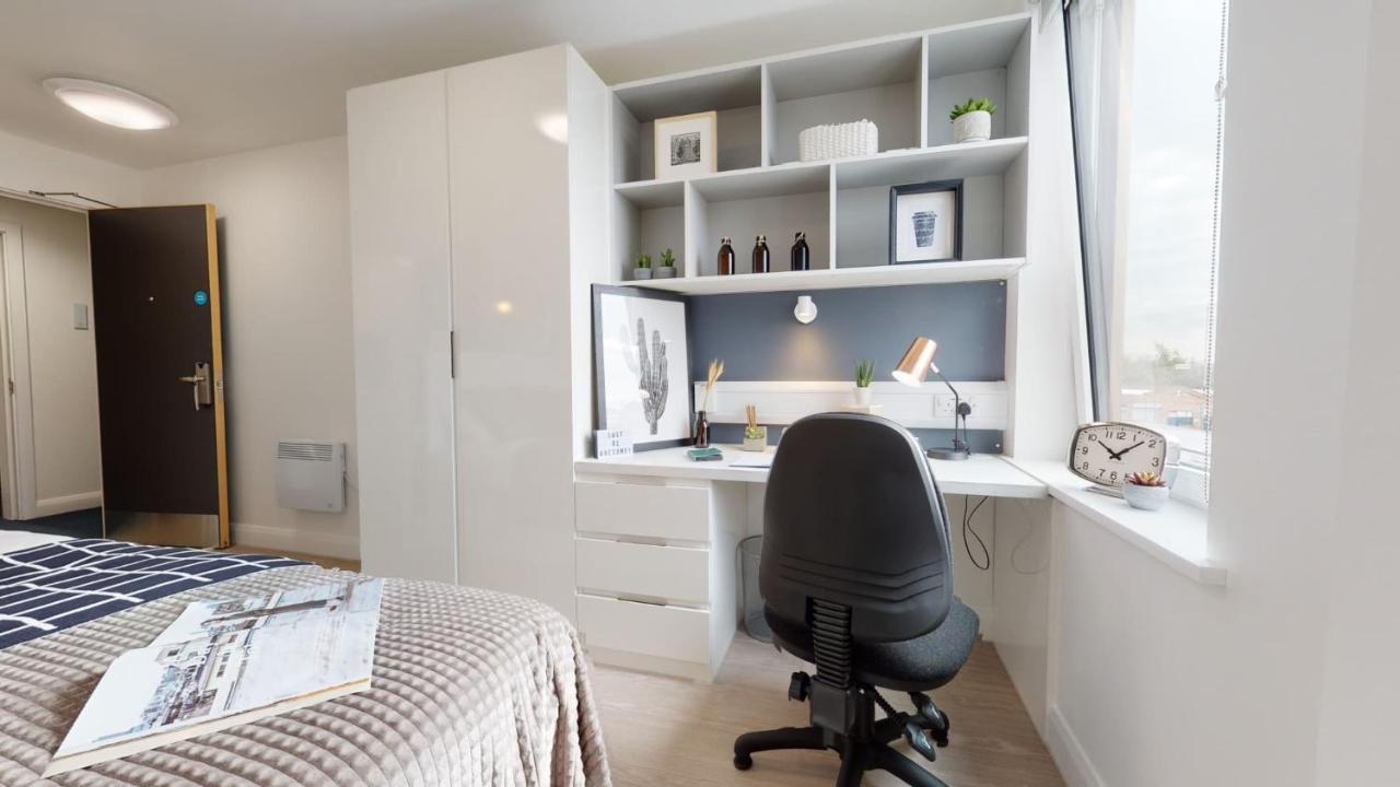 Student Only Studio Near Central London *
