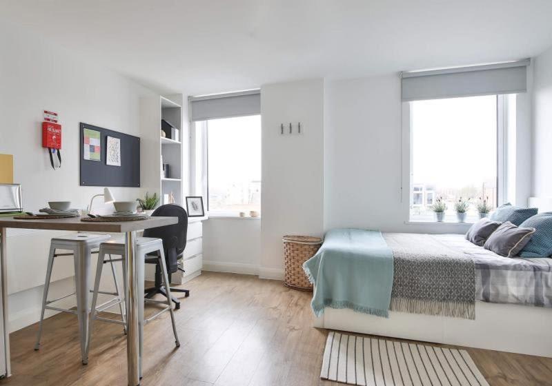 Student Only Studio Near Central London